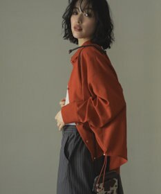 Green Parks 金ボタン裾ドロストシャツ