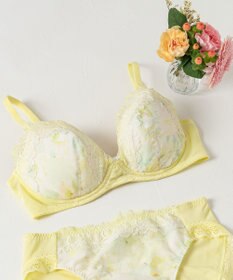 Wing 【マッチミーブラ】　ノンワイヤー　ブラがわたしに合わせてくれる　しめつけない快適な着用感　ウイング／ワコール　KB2070