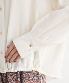 Green Parks 金ボタン裾ドロストシャツ