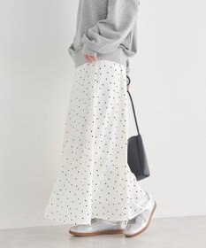earth music&ecology サテンフレアスカート