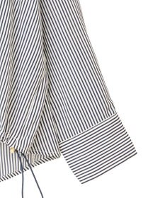 Green Parks 金ボタン裾ドロストシャツ