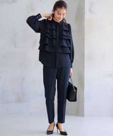 組曲 L 【KUMIKYOKU NAVY】コンフォータブルドレープ フリルテーパードパンツ