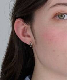 Phoebe 〈痛くないシリーズ/アレルギー対応〉シャイニーダブルフープライトフィットイヤリング　シルバー