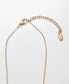 Phoebe 〈金属アレルギー対応〉メタリックパールホースシューネックレス　ゴールド　ステンレス/馬蹄/蹄鉄/ラッキーモチーフ/ギフト/プレゼント/大ぶり