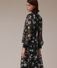 GRACE CONTINENTAL マルチ刺繍フレアワンピース