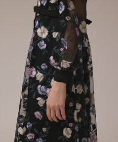 GRACE CONTINENTAL マルチ刺繍フレアワンピース