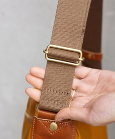 FOLNA RD ユニセックスナイロン ショルダー M-SIZE