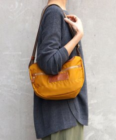 FOLNA RD ユニセックスナイロン ショルダー M-SIZE