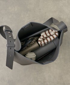 IACUCCI ルオータ ミディアムショルダー ALCE