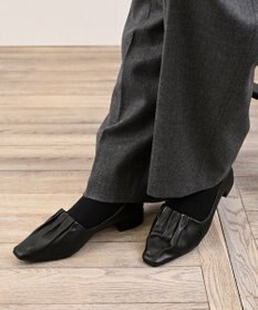 APOM 本革ソフトプリーツフラットパンプス20