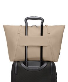 TUMI VOYAGEUR 「キュー」トート