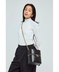 style code 【VerdeVari/ヴェルデヴァリ】コインパーツ付チェーンショルダーベルト