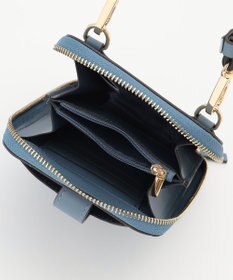 LA BAGAGERIE レザーステッチ　マルチポシェット