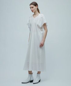 BEIGE， VIVIENNE / Vネックワンピース