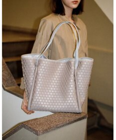 MIYABIYA LAQUOH【撥水加工】篭目柄エンボスボンディングトートL