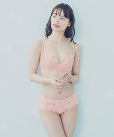 Wing 【重力に負けないバストケアBra】気軽にバストケア　背中すっきり　ウイング／ワコール　KB2408