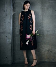 自由区 【カトリエムブーケ】Broderie a motifs floraux 刺繍サックワンピース