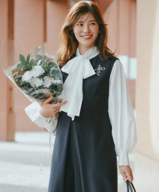 UNFILO 【取り外し可能なボウタイ付き】2WAY ボウタイブラウス オフ