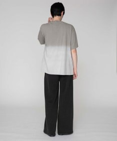 WEGO 【ユニセックス着用ITEM/MLサイズ展開】グラデーションワンポイントT（SS）