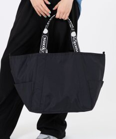 LeSportsac E/W REVERSIBLE PKT TOTE/ロゴジャカードブラックT