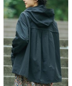 AMERICAN HOLIC ＦＩＲＳＴ　ＤＯＷＮ　バックフレアマウンテンパーカー