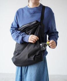 LIVERAL 【大容量】UKIE メッセンジャーバッグ