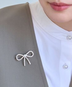 Phoebe リボンパールビジューブローチ　シルバー