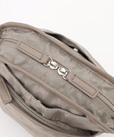 Y'SACCS ドットジャガードポシェット