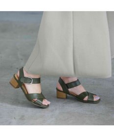 ing <ing>【WEB限定】【3E】ストラップクロスサンダル