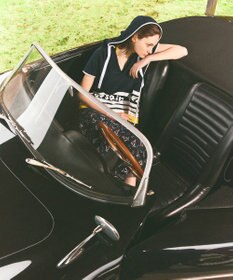 GRACE CONTINENTAL パイルポンチョフーディ