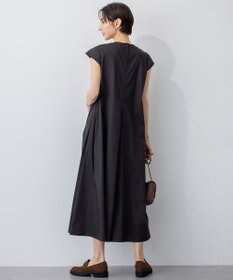 23区 【接触冷感/撥水加工/洗える】ストレッチブロード Vネックワンピース