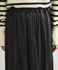 Green Parks シャイニーサテンセルフプリーツギャザーフレアスカート