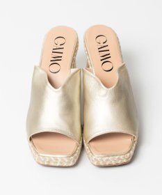 gaimo 【GAIMO/ガイモ】Vカットスクエアヒールサンダル