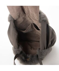 UNBILLION カシュカシュ cachecache / ポンポン付きエコファーラウンド型トートバッグ