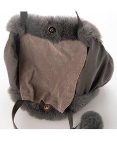 UNBILLION カシュカシュ cachecache / ポンポン付きエコファーラウンド型トートバッグ