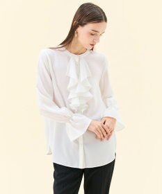 BEIGE， 【WEB限定・洗える】CLARION / バンドカラーフリルブラウス