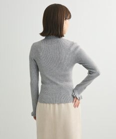 Green Parks ・ｓｗｉｎｇ　ｂｙ　フリルハイネックリブニット