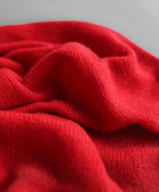 AND WOOL 〈上質な素材と手仕事から生まれたニット〉ホワイトカシミヤ100%の大判ストール