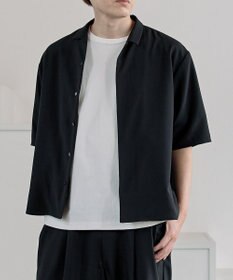 muuc ミニマル半袖シャツ〈ユニセックス・大きいサイズあり〉〈夏・軽やか〉〈セットアップ可能・羽織りOK〉〈上品きれいめオフィスカジュアル〉〈日本製〉