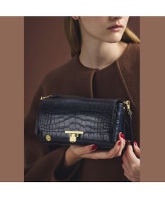 A.D.M.J. 【牛革】クロコ型押しラウンドクラッチショルダー