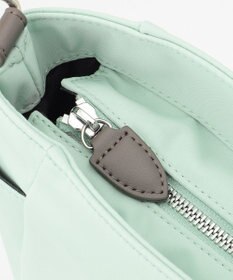 Y'SACCS ナイロン×リサイクルレザー　ホック2WAYトート　Mサイズ