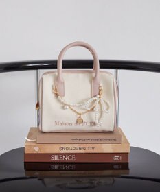 Maison de FLEUR チャーム付きキャンバスボストンバッグ