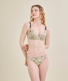 une nana cool さあわたし レース 脇高ブラジャー MADE WITH LIBERTY FABRIC