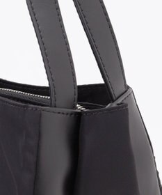 Y'SACCS スクエアすっきりトート Sサイズ