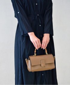 INTER-CHAUSSURES 【LORISTELLA】バンブーハンドルレザーハンドバッグ