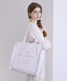 Maison de FLEUR サテンフリルスクエアトートバッグ