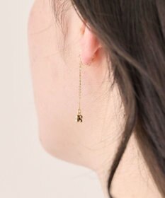Phoebe 〈痛くないシリーズ/金属アレルギー対応〉タイニーフラワーロングライトフィットイヤリング　チェーン/小粒パール/揺れるイヤリング
