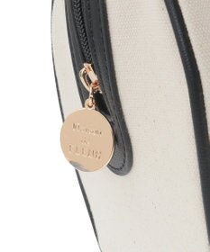 Maison de FLEUR チャーム付きキャンバスボストンバッグ