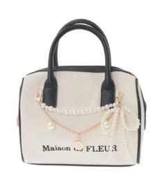 Maison de FLEUR チャーム付きキャンバスボストンバッグ