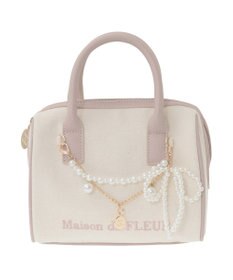 Maison de FLEUR チャーム付きキャンバスボストンバッグ